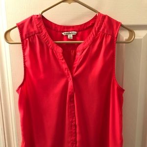 Button down sleeveless top